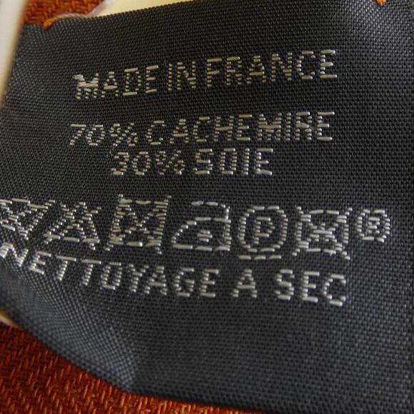 HERMES Beige Scarf - Picture 3 of 4